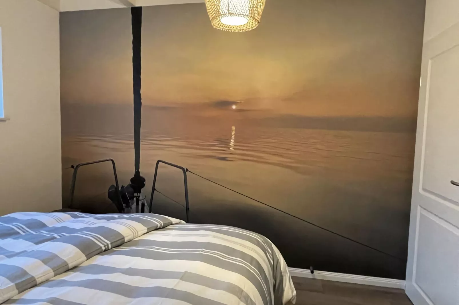 410806-Bedroom