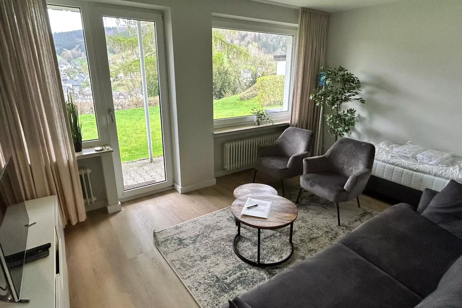 Burgstraße 15-B-Living room