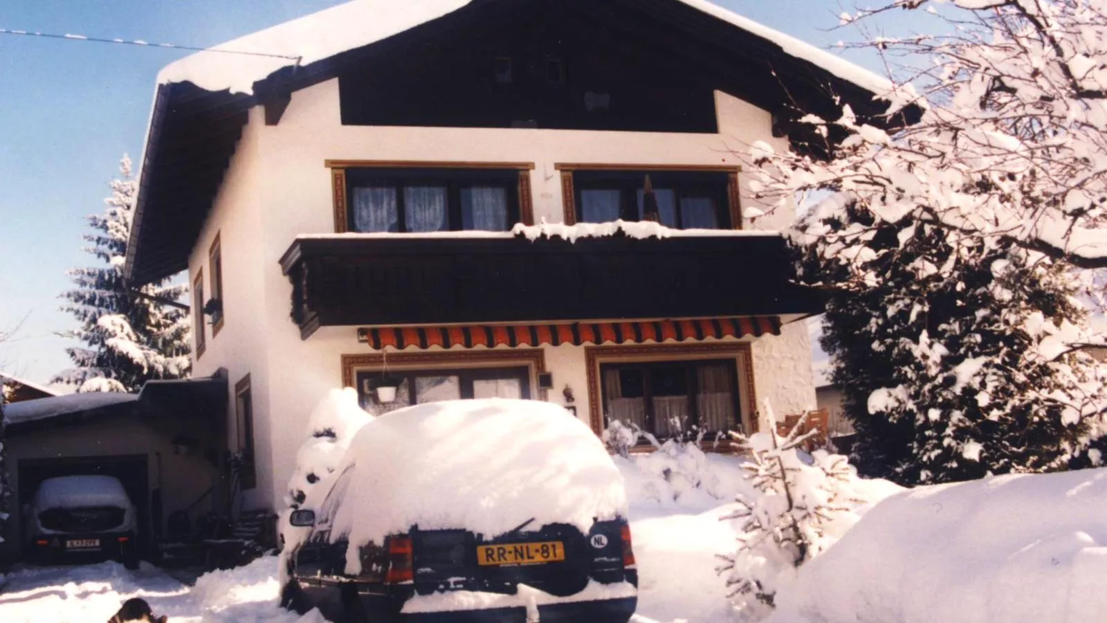 Veronika-Exterior winter
