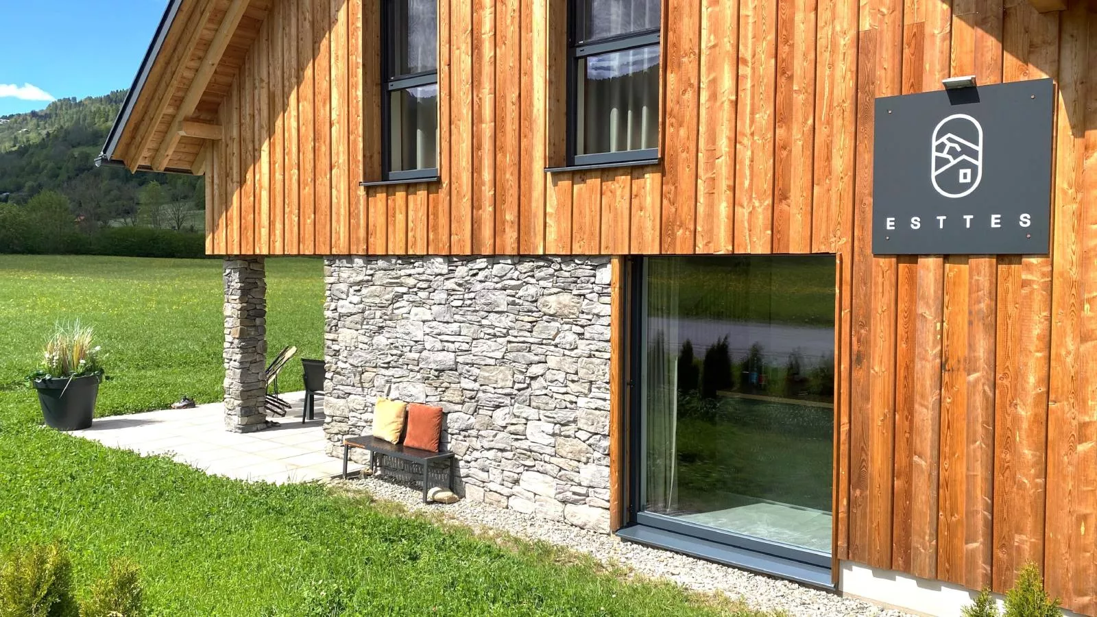 Mountain Chalet Esttes-Exterior summer