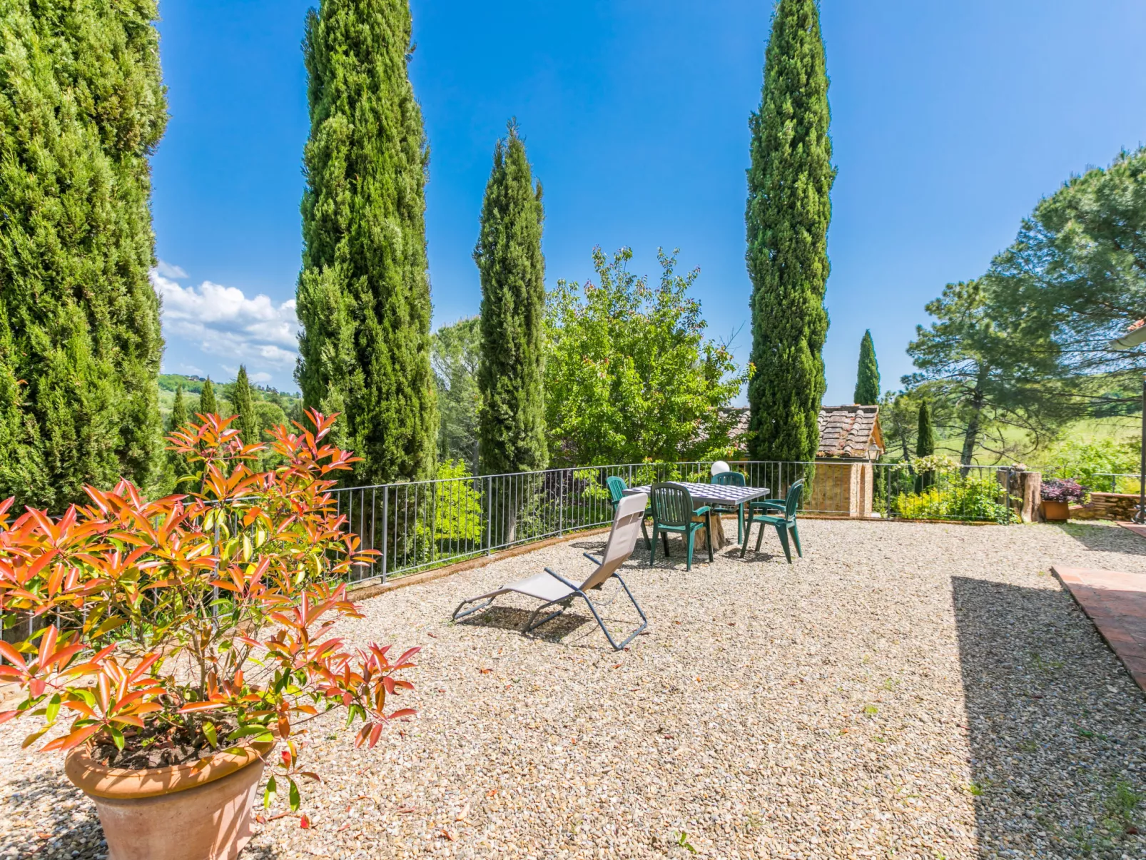 Il Sangiovese-Outside