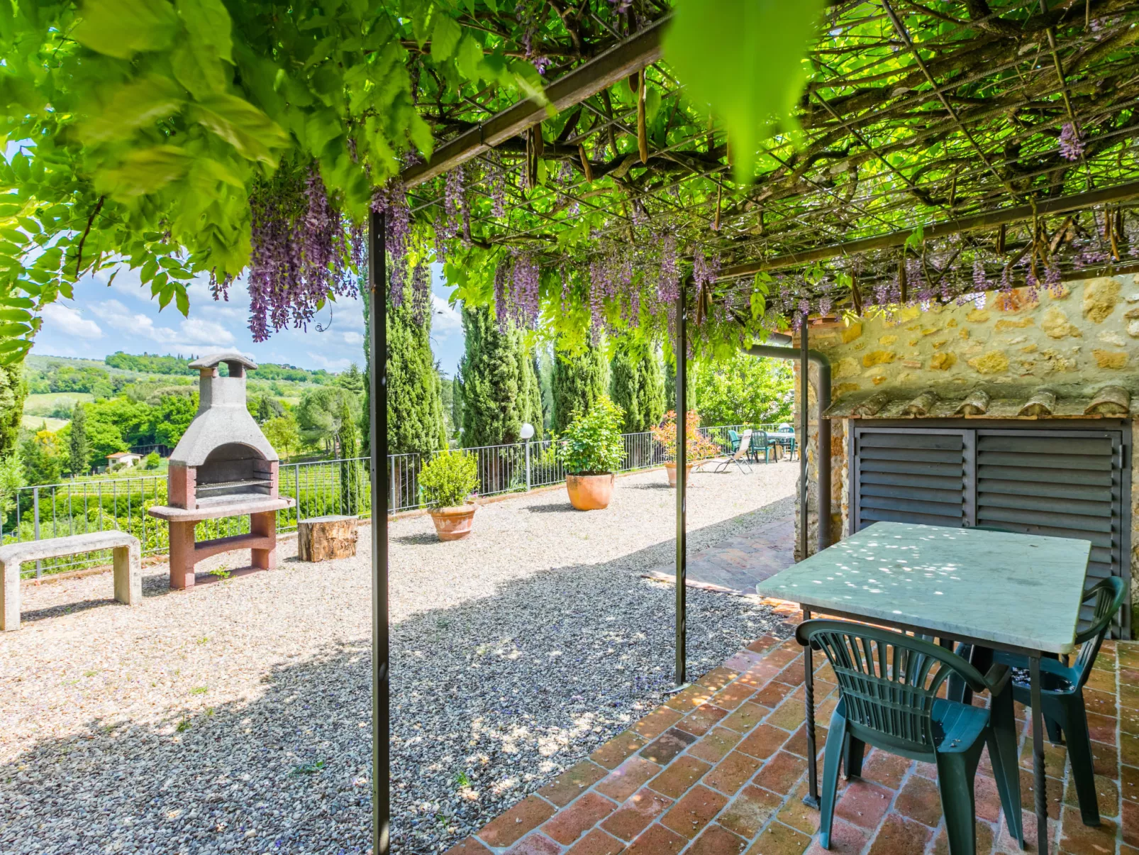 Il Sangiovese-Outside