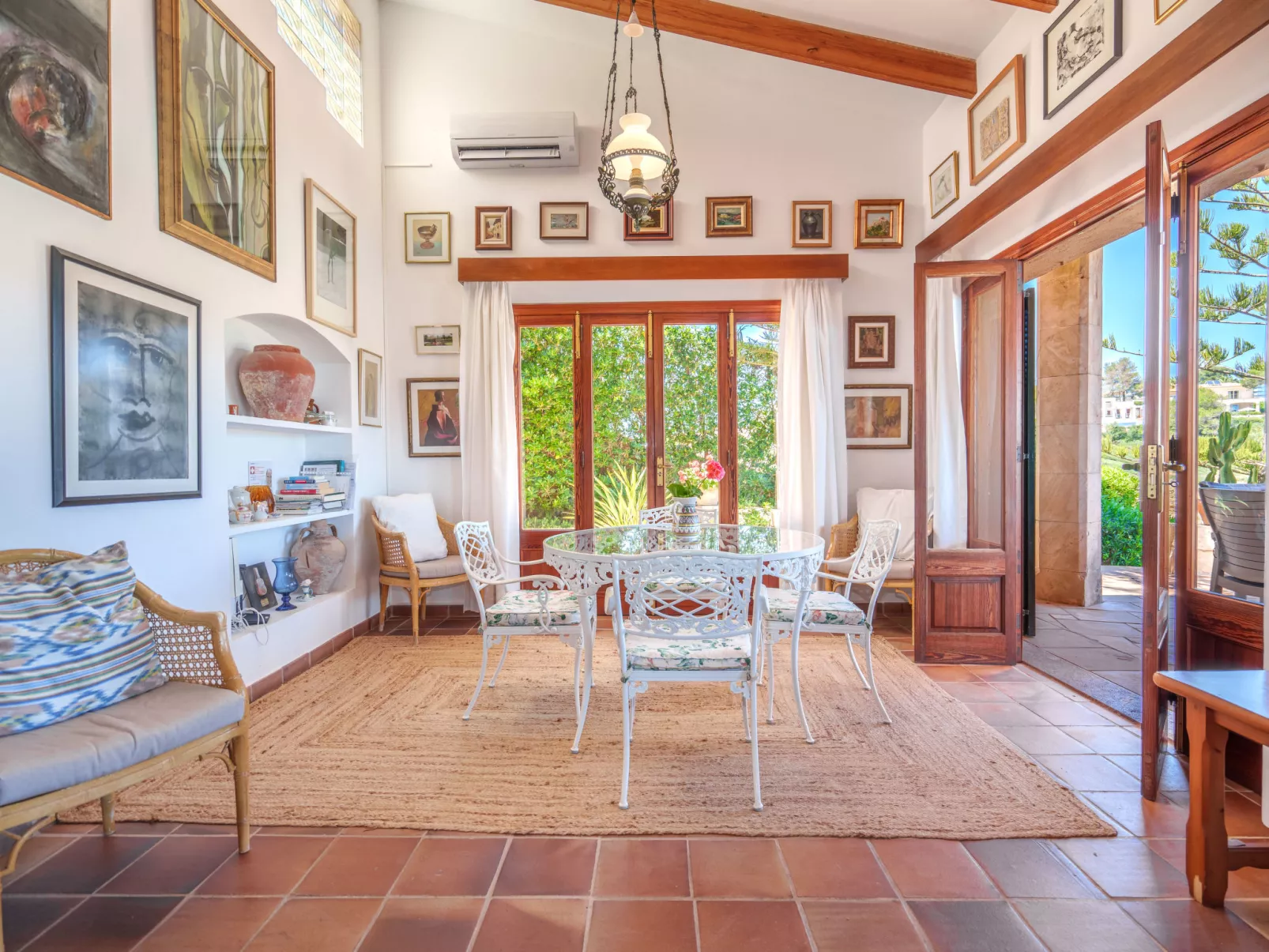 Cala Mendia Sea Views-Inside
