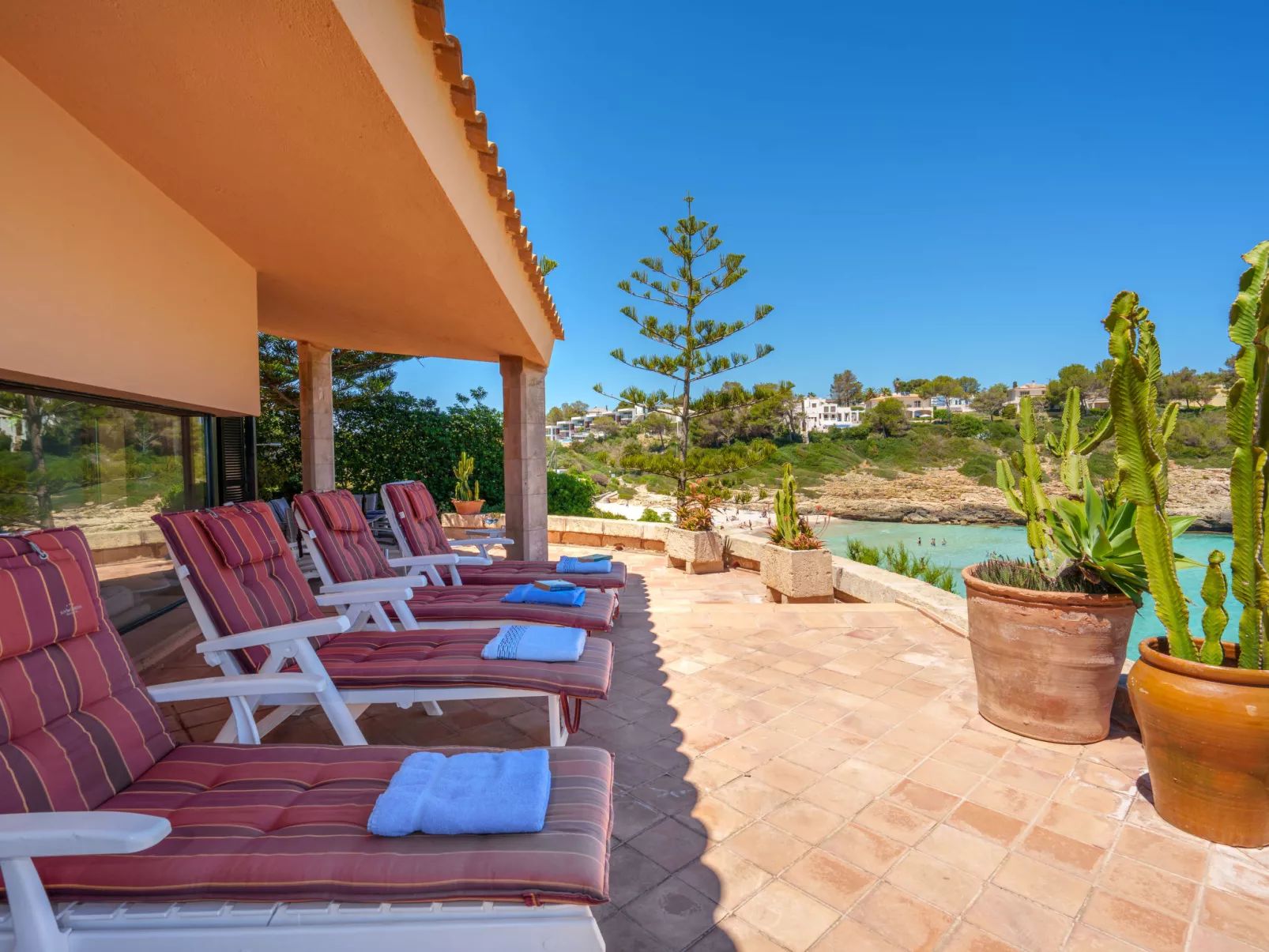 Cala Mendia Sea Views-Inside