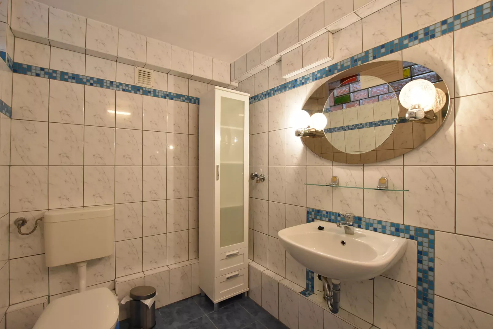 Leuchtturm in Kühlungsborn-Bathroom