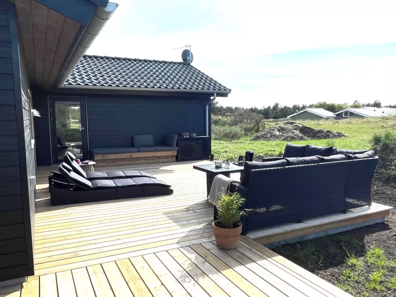 "Hinda" - 1.2km from the sea-Dehors