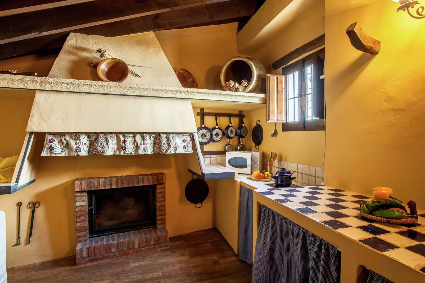 La Cocineta-Kitchen