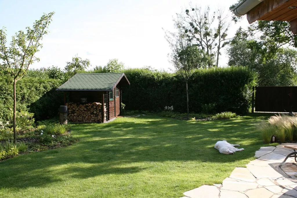 99348-Gardens summer
