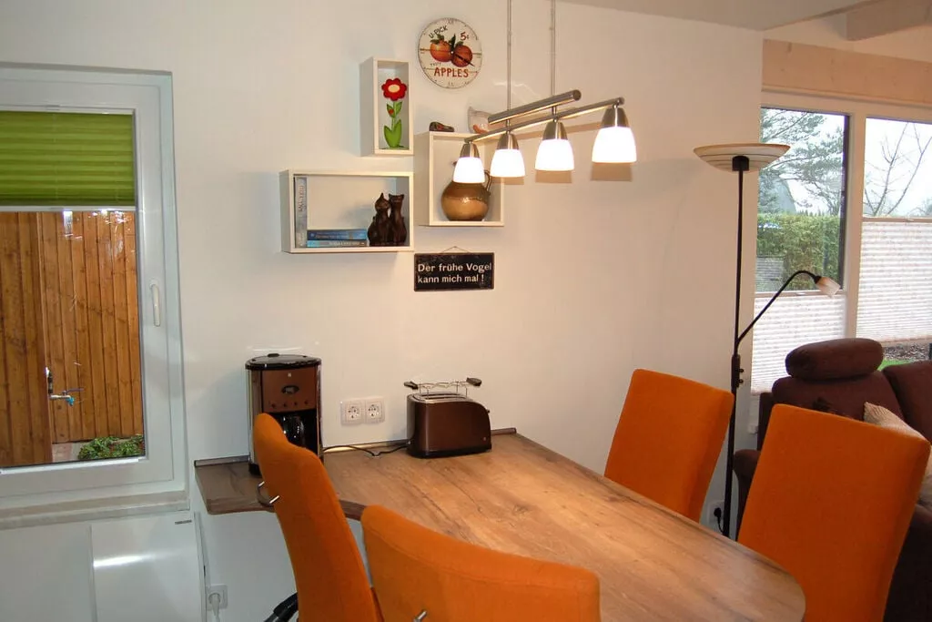99348-Dining room