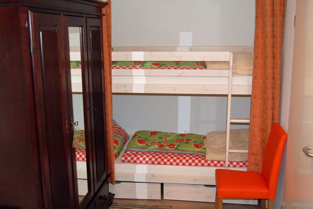 99348-Bedroom