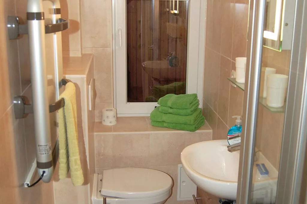 99348-Bathroom