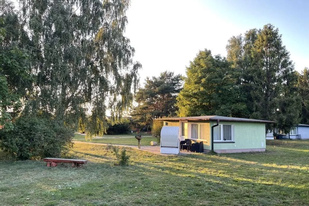 285248-Gardens summer