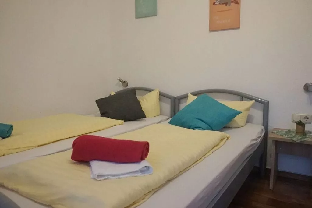 285248-Bedroom