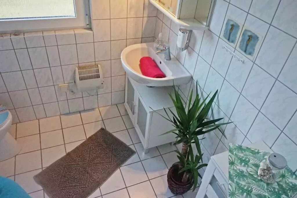 285248-Bathroom