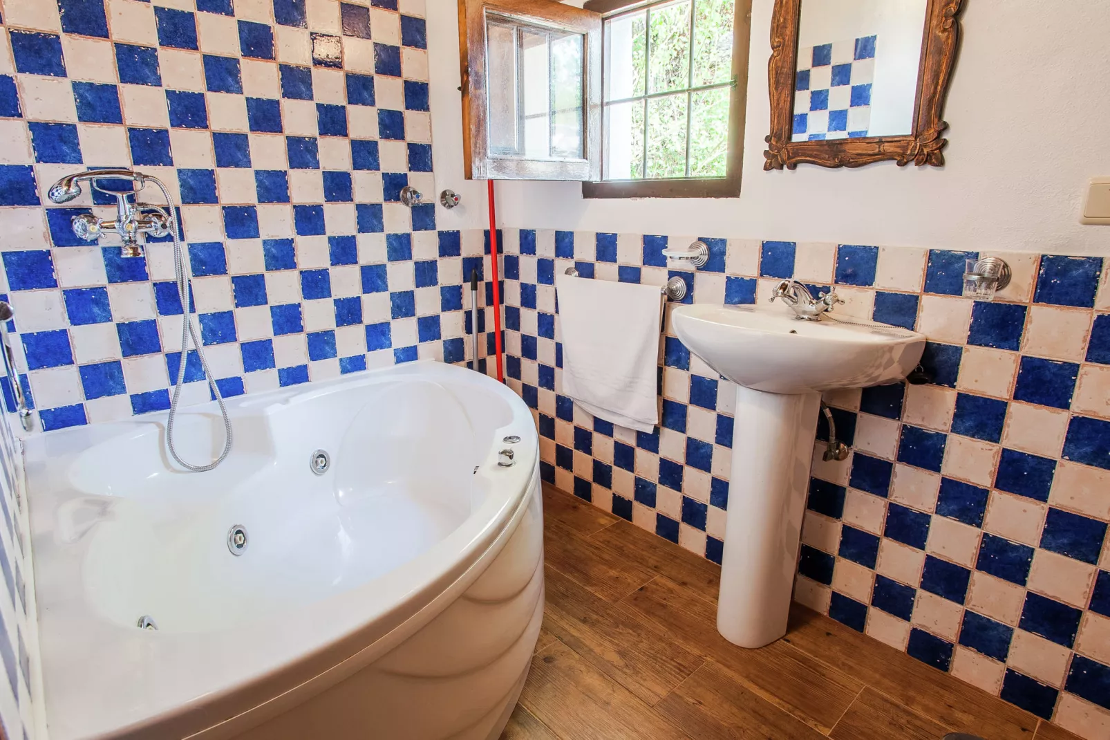 La Cocineta-Bathroom