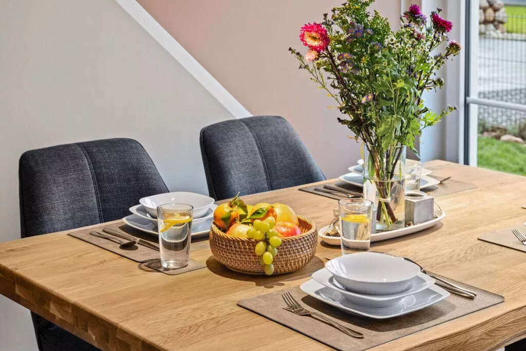 482089-Dining room