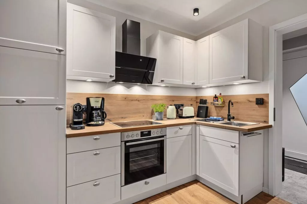 482089-Kitchen