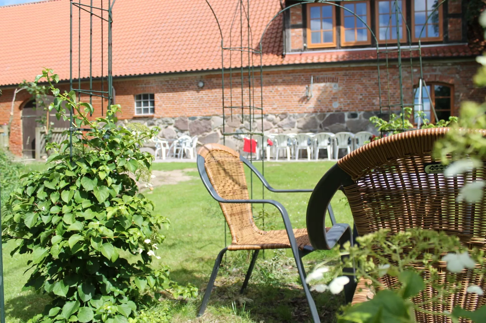 Landhausetage mit Garten-Gardens summer