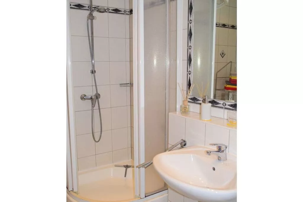 113549-Bathroom