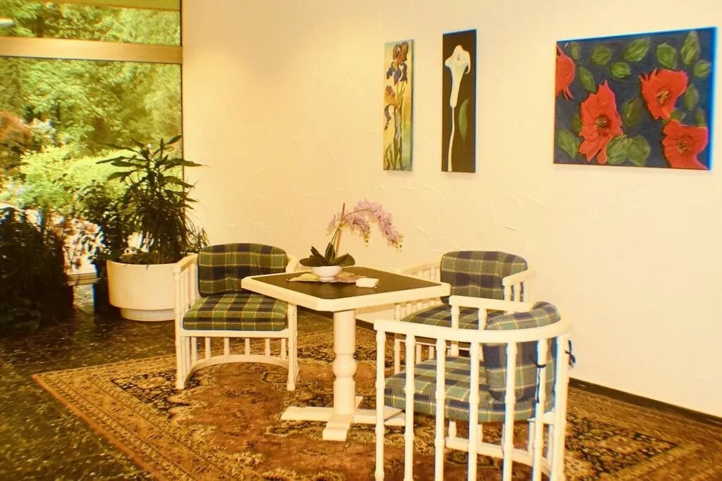 113549-Living room