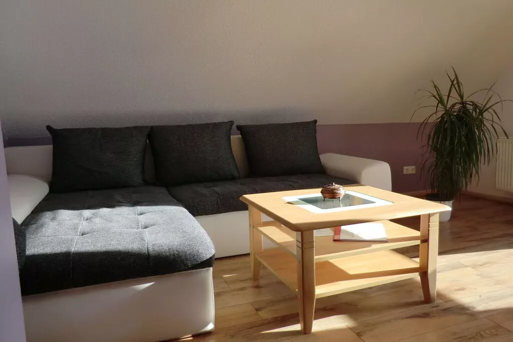 45215-Living room