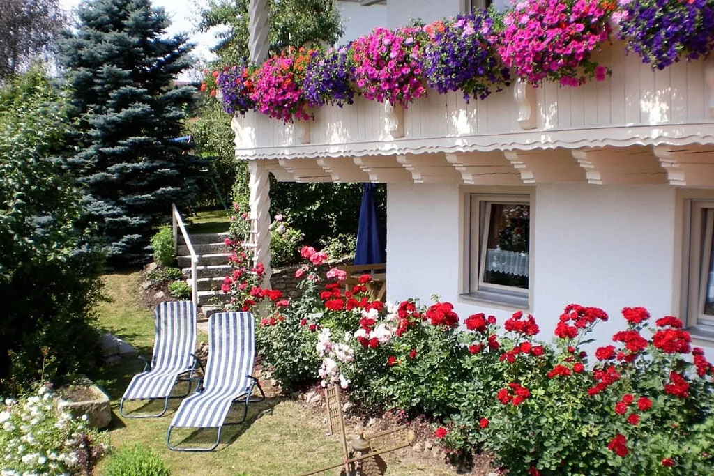 7603-Gardens summer