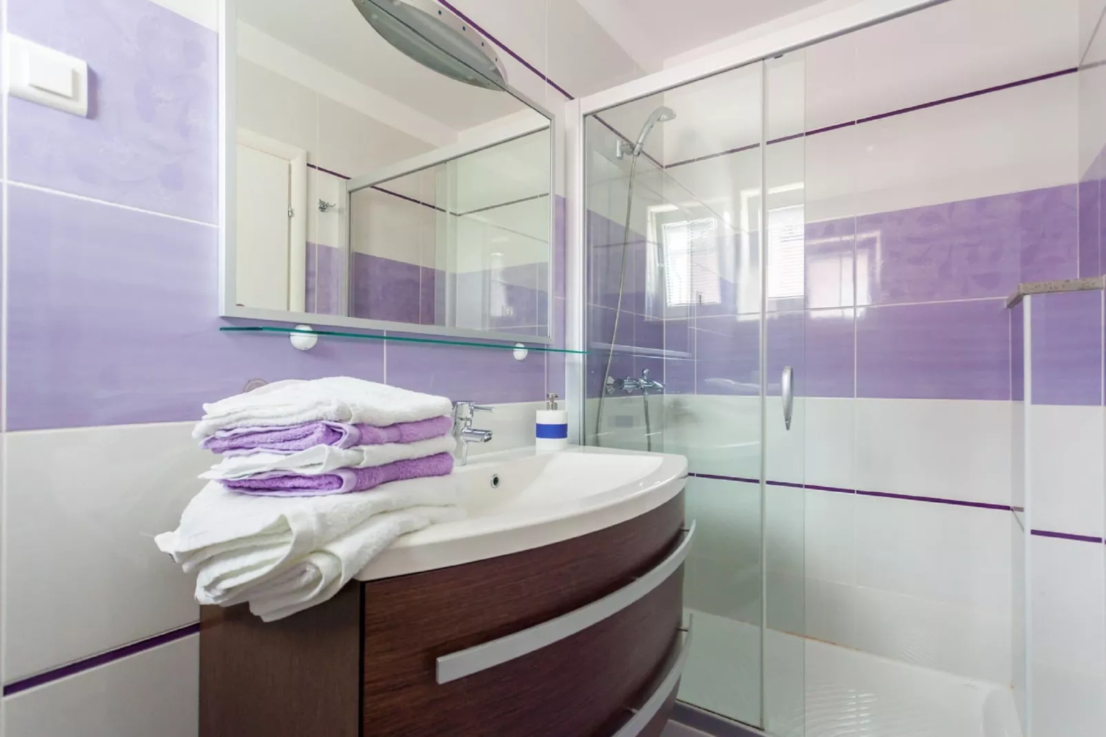 Apartment Svalina-Bathroom