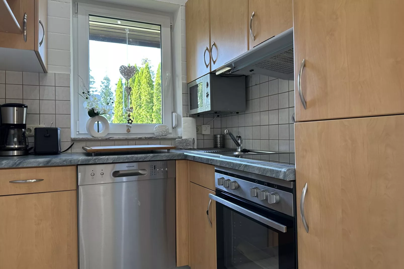 475205-Kitchen