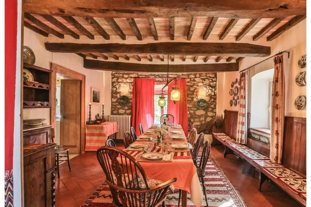 485663-Salle à manger
