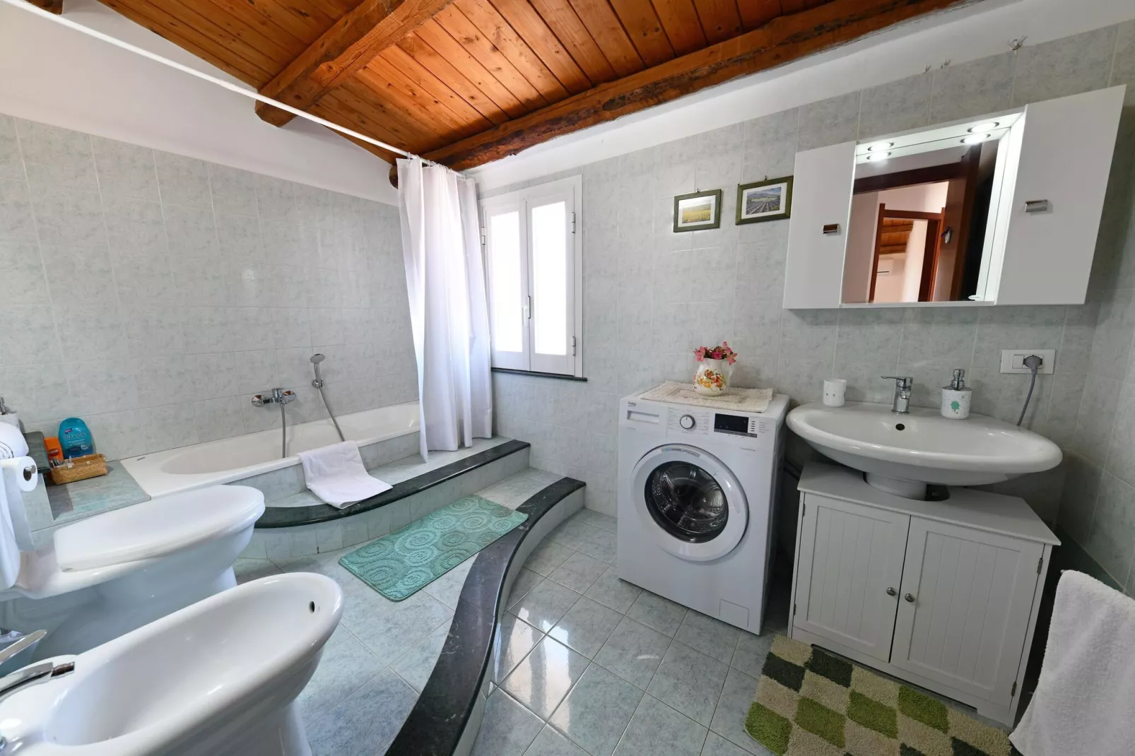 Apt MareLuna Apartment in Villa mit Pool Siracusa-Bathroom