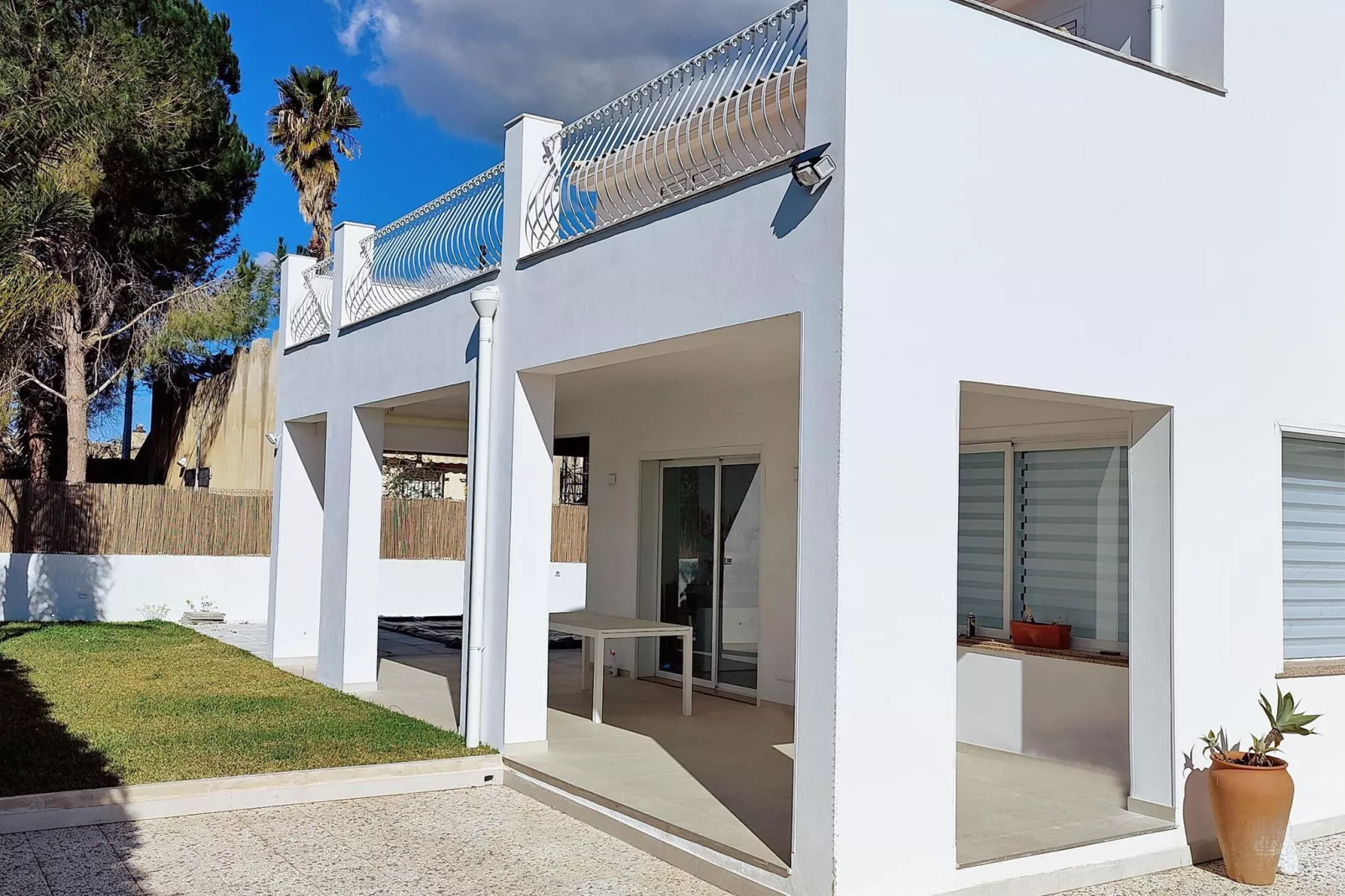 Apt MareLuna Apartment in Villa mit Pool Siracusa-Outdoor