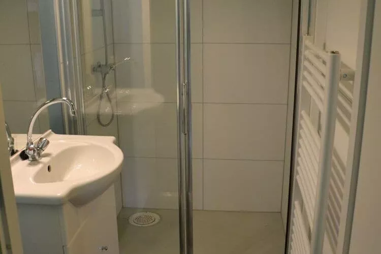 Strandpark Vlugtenburg 1-Bathroom