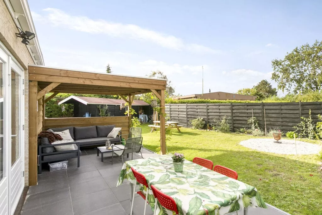 276387-Terrace balcony