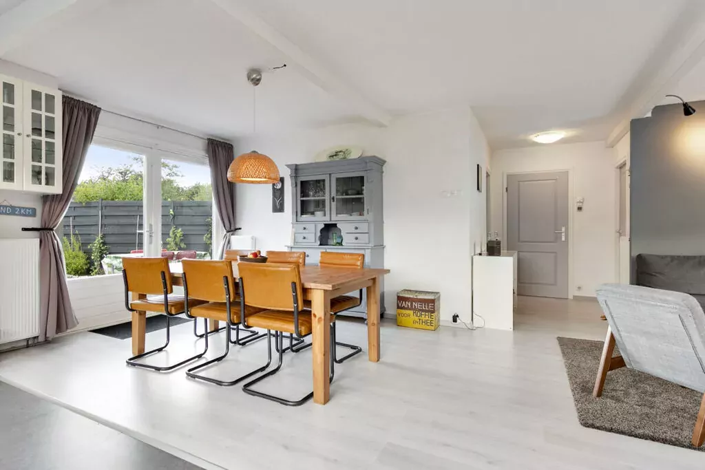 276387-Dining room