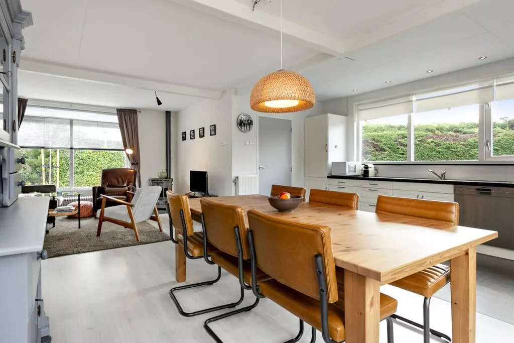 276387-Dining room