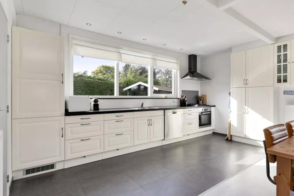 276387-Kitchen