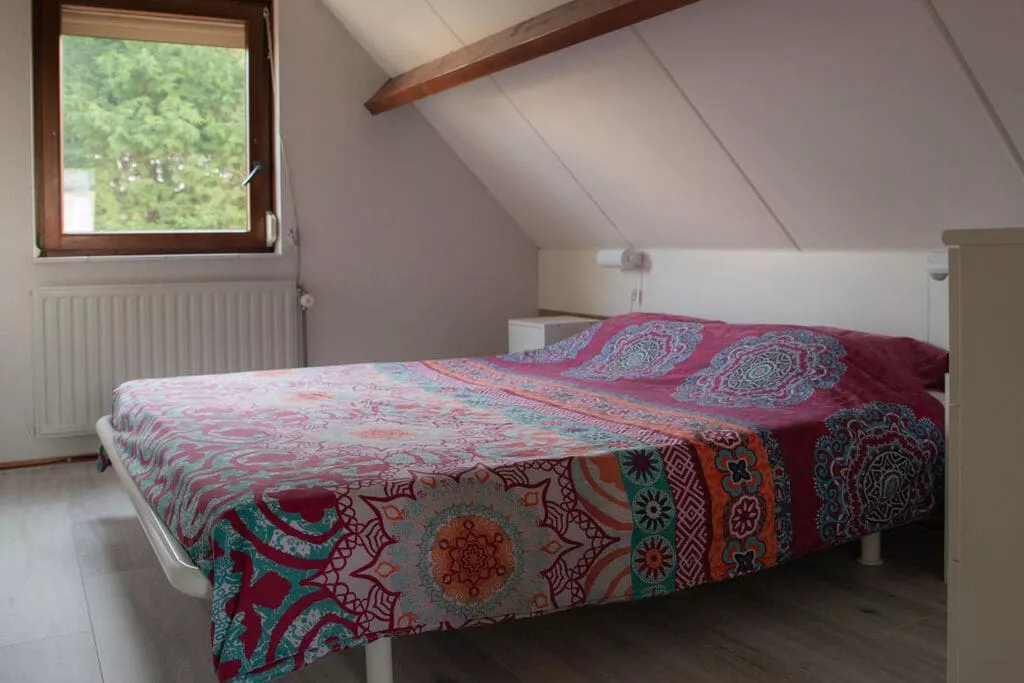 261097-Bedroom