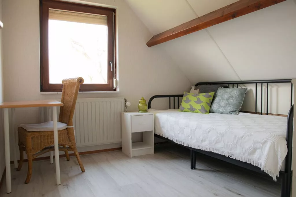 261097-Bedroom