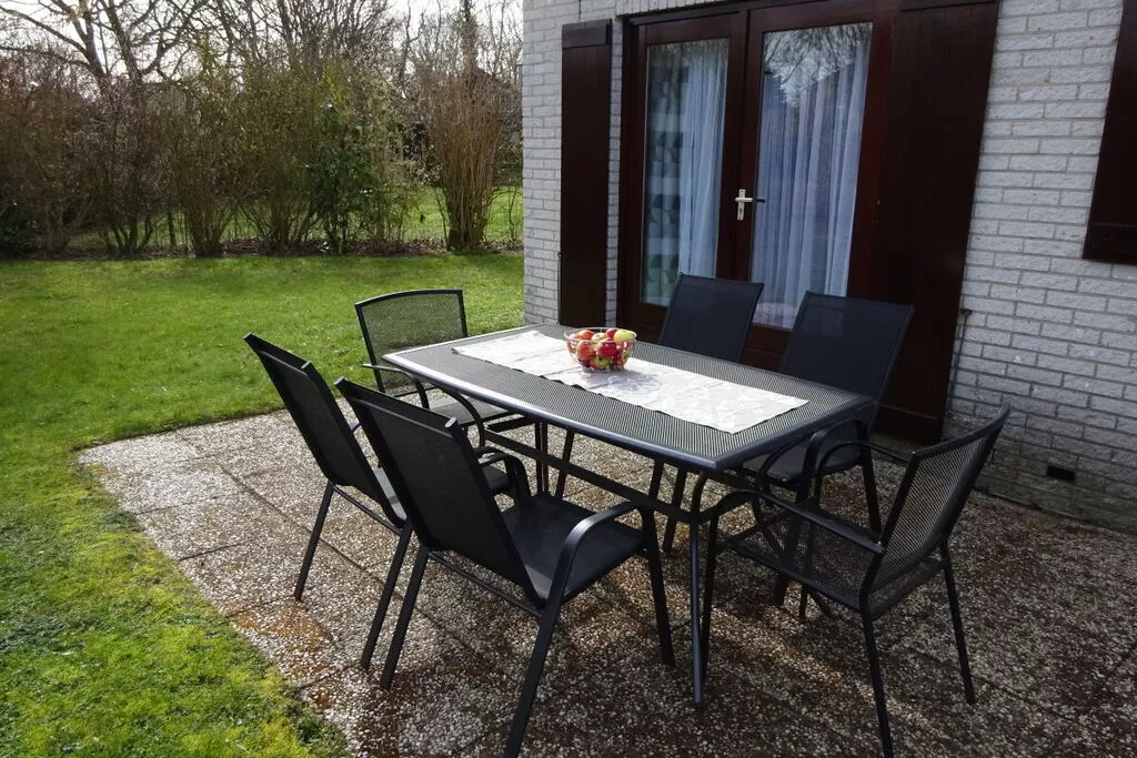 394165-Terrassenbalkon