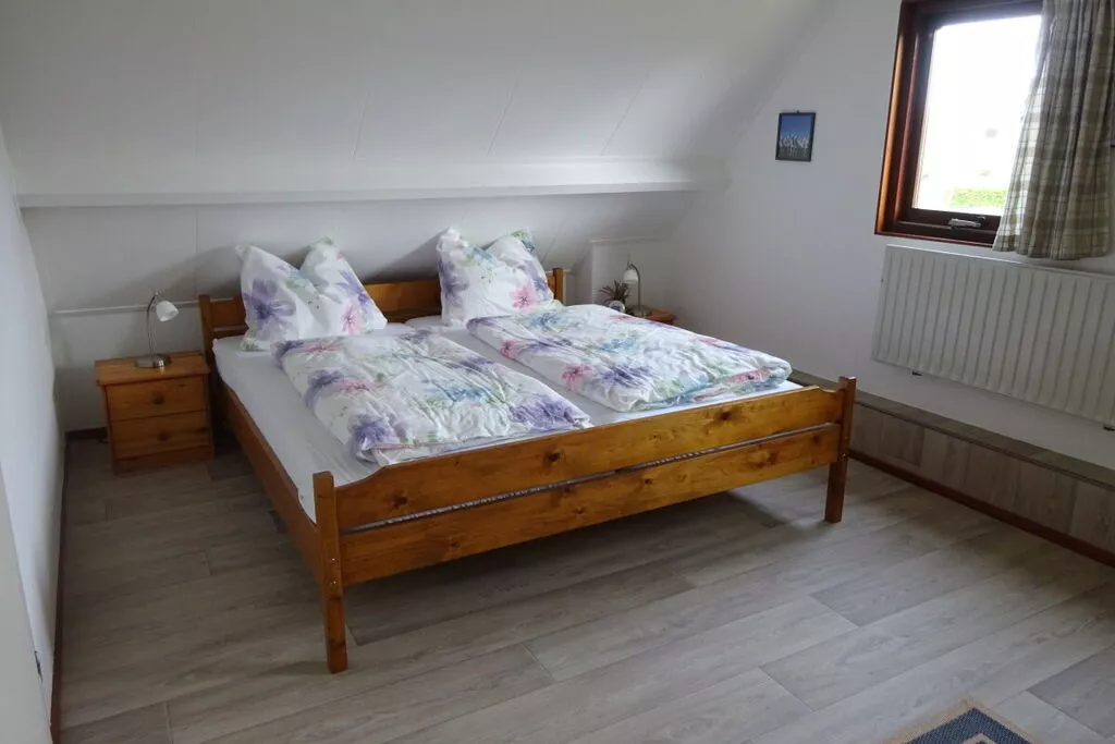 394165-Schlafzimmer