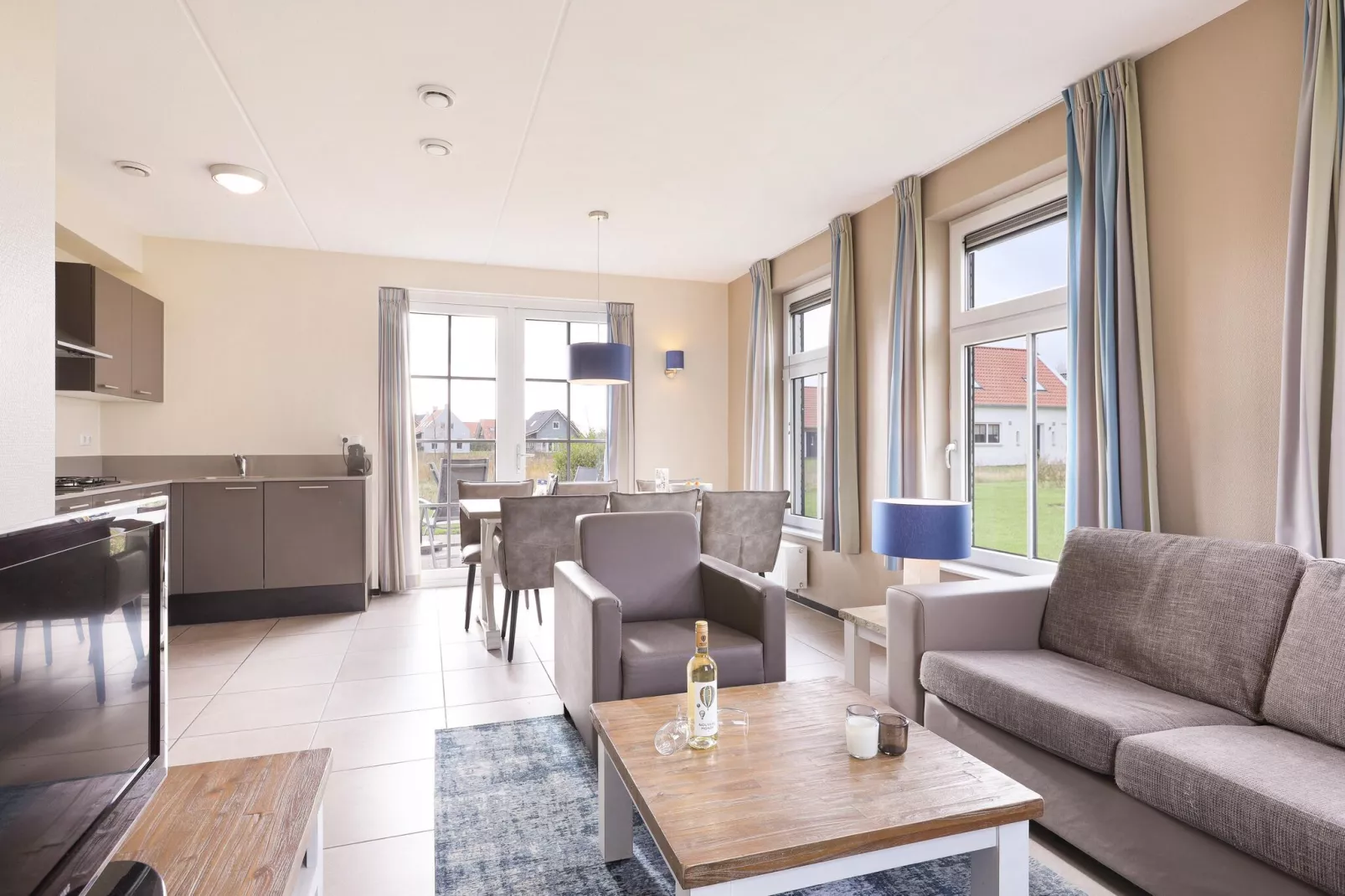 Strand Resort Nieuwvliet-Bad 11-Living room