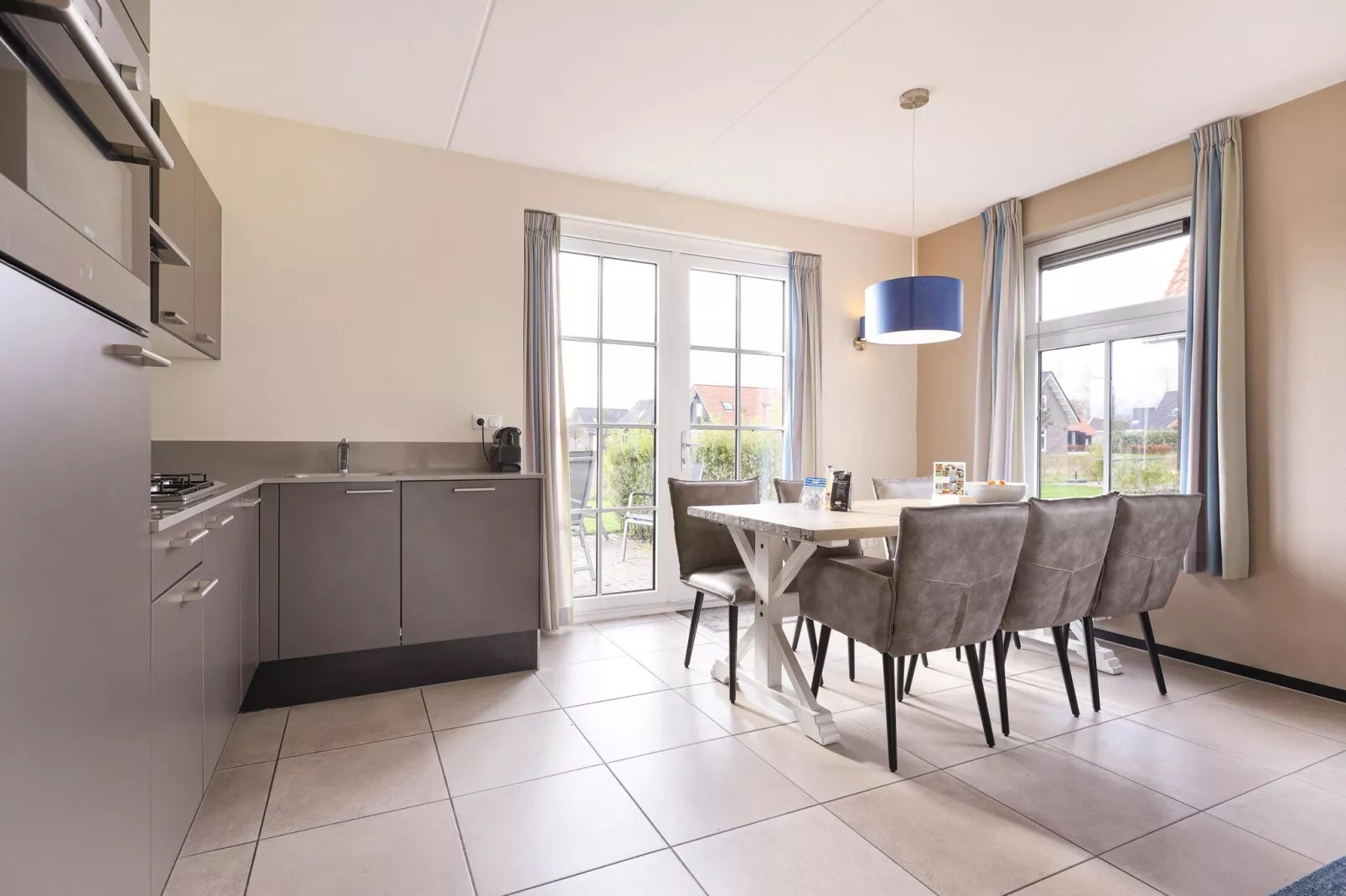 Strand Resort Nieuwvliet-Bad 11-Kitchen