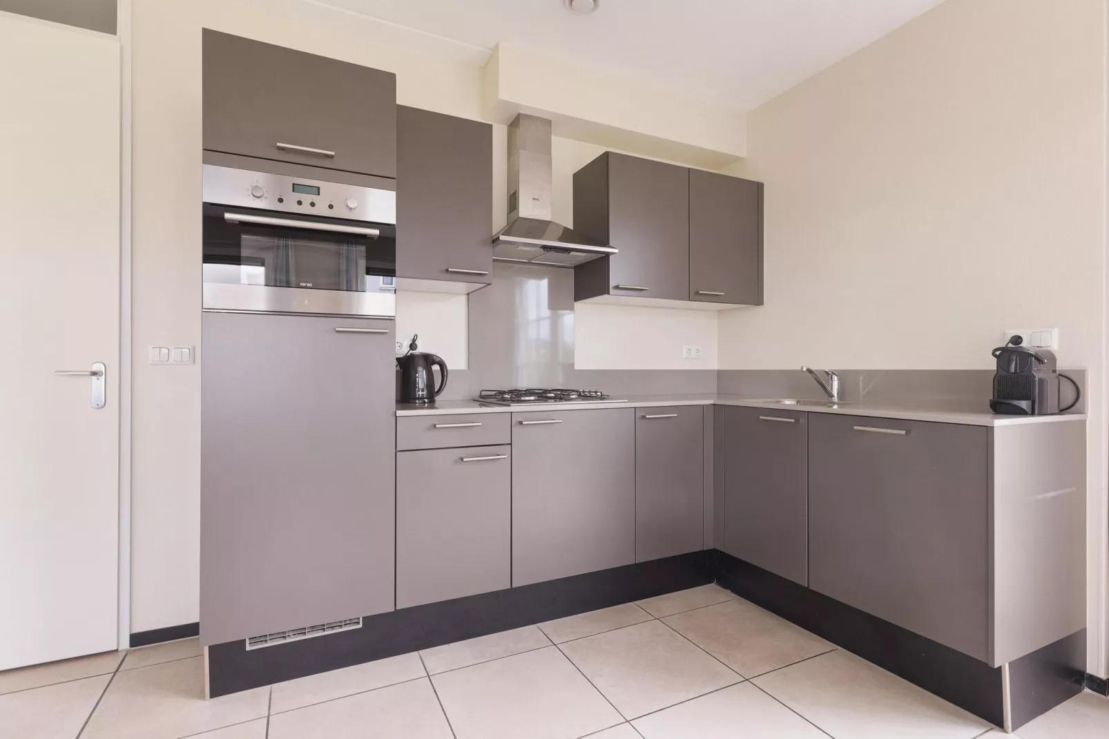 Strand Resort Nieuwvliet-Bad 11-Kitchen