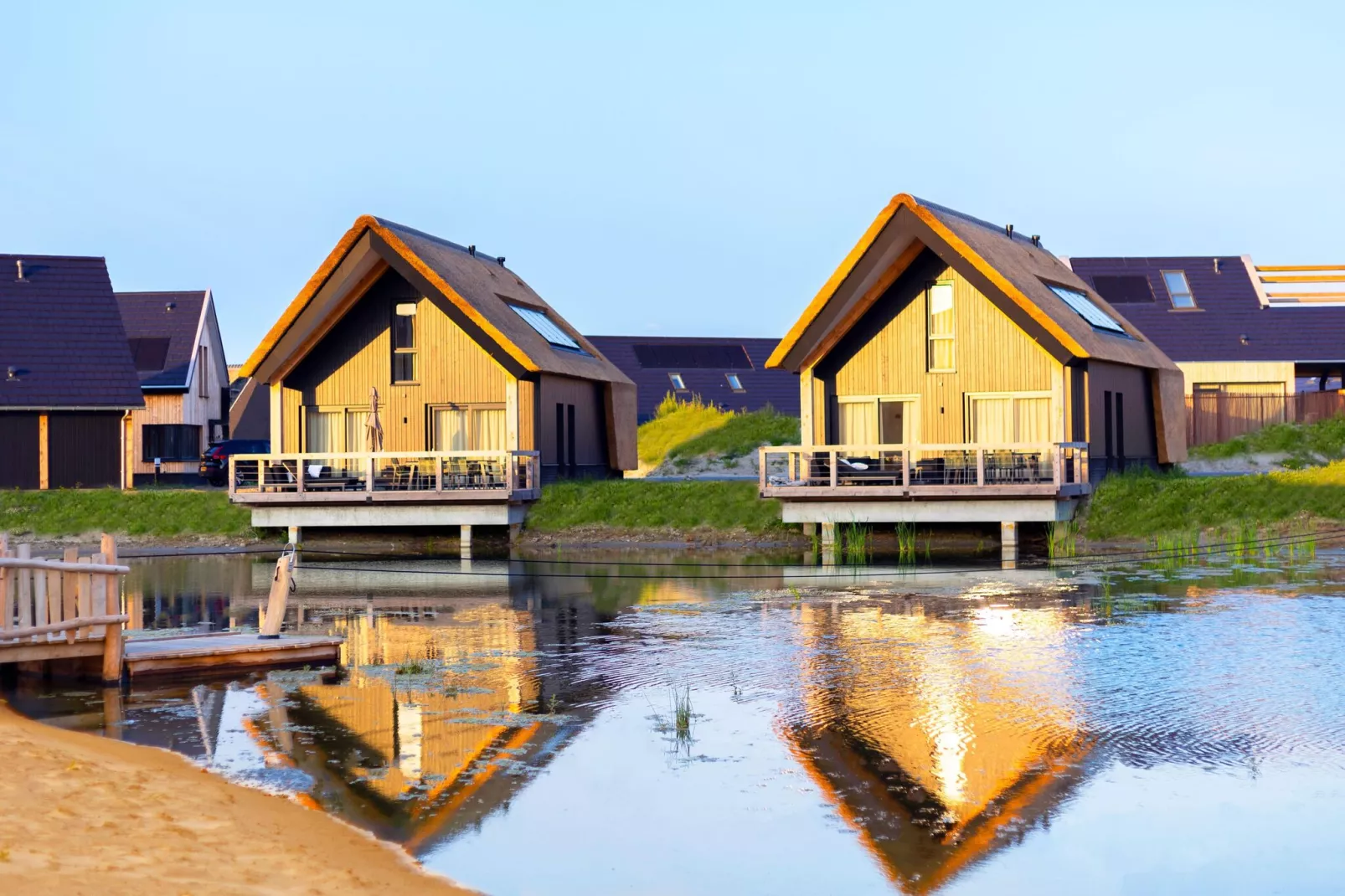 Resort Nieuwvliet-Bad 2-Areas summer 1km