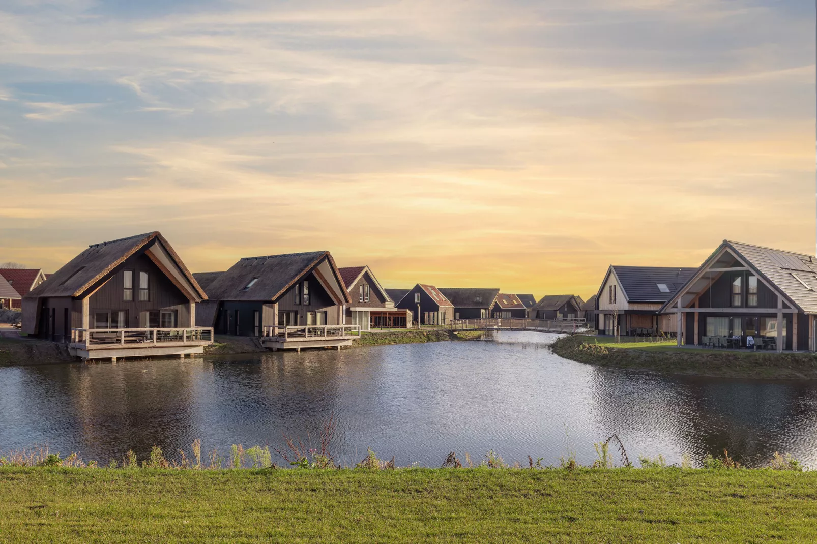 Resort Nieuwvliet-Bad 2-Areas summer 1km