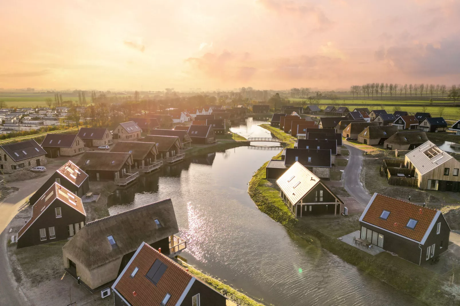 Resort Nieuwvliet-Bad 2-Areas summer 1km