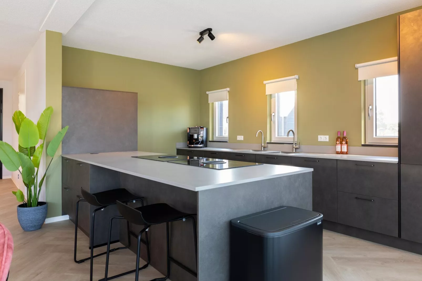 Resort Nieuwvliet-Bad 19-Kitchen
