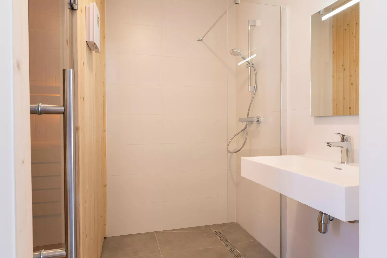 Resort Nieuwvliet-Bad 19-Bathroom