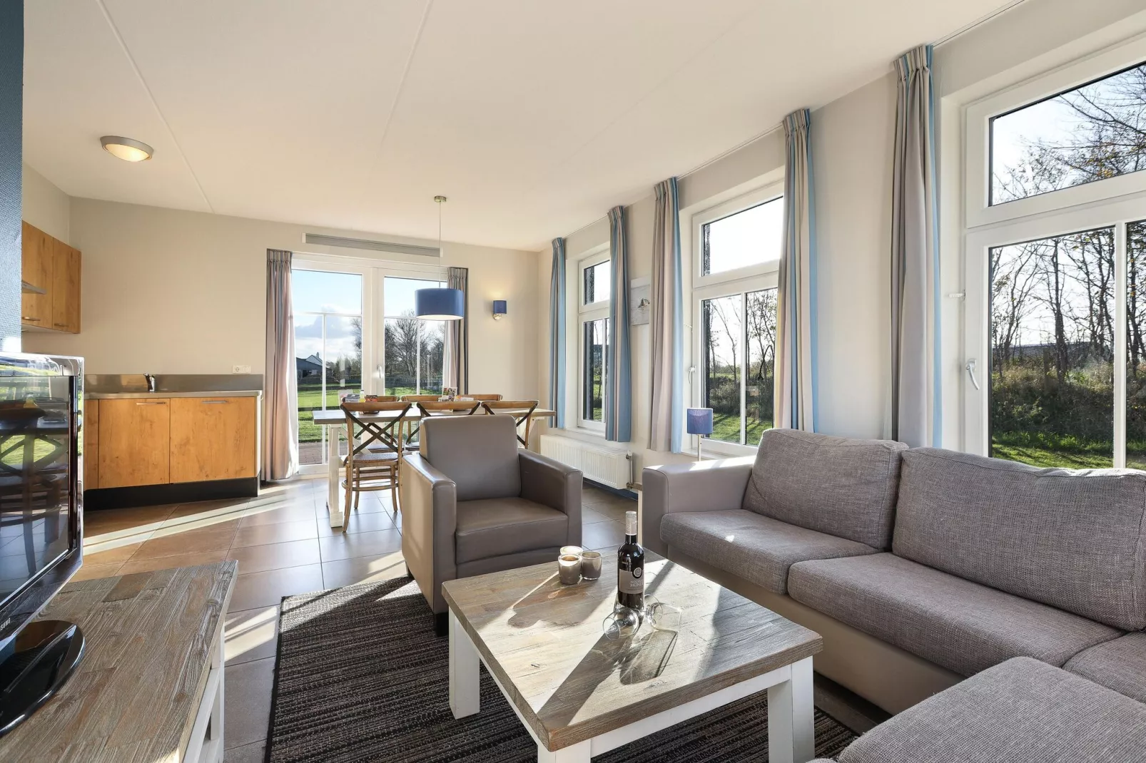 Strand Resort Nieuwvliet-Bad 7-Living room