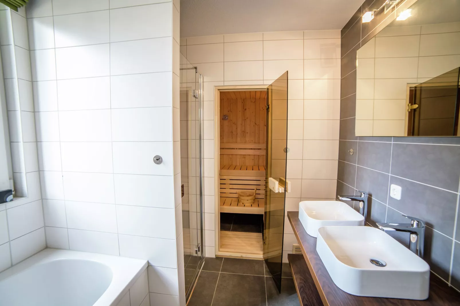 Resort Maastricht 3-Bathroom